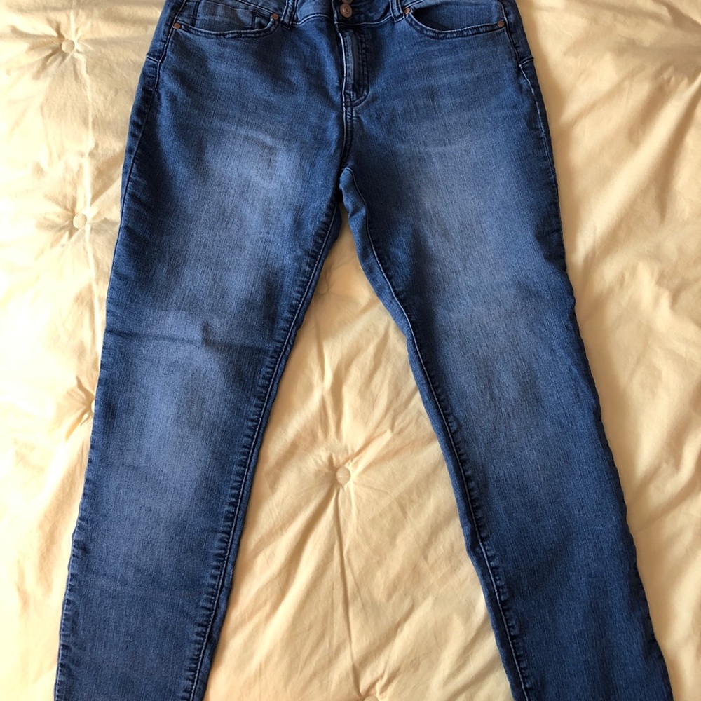 Mid-rise Stretch 7/8 Jeans